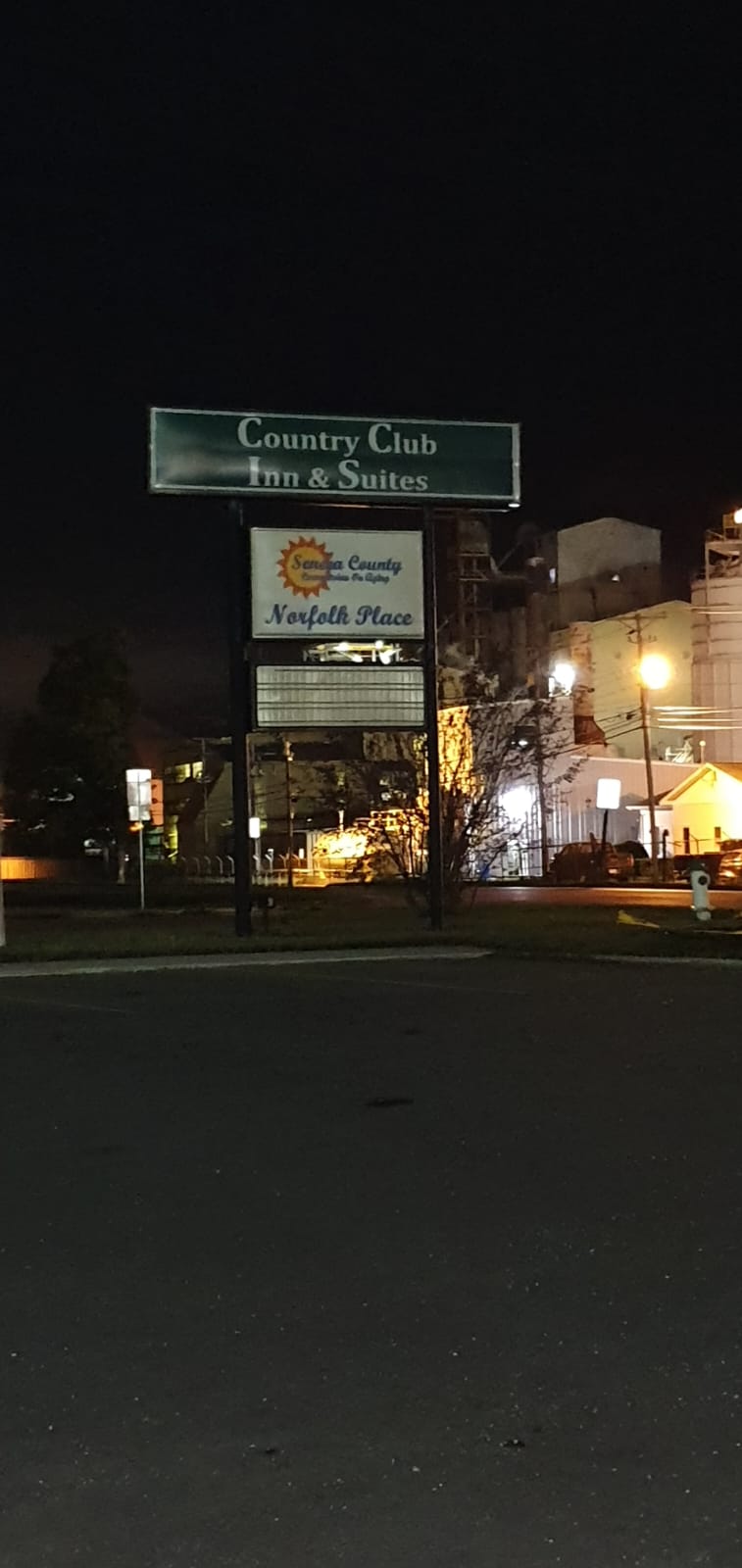 Country Club Inn & Suites Fostoria, Ohio